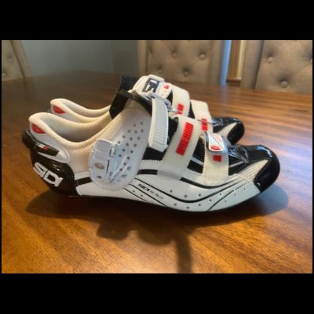SIDI hi-tech cycling shoes